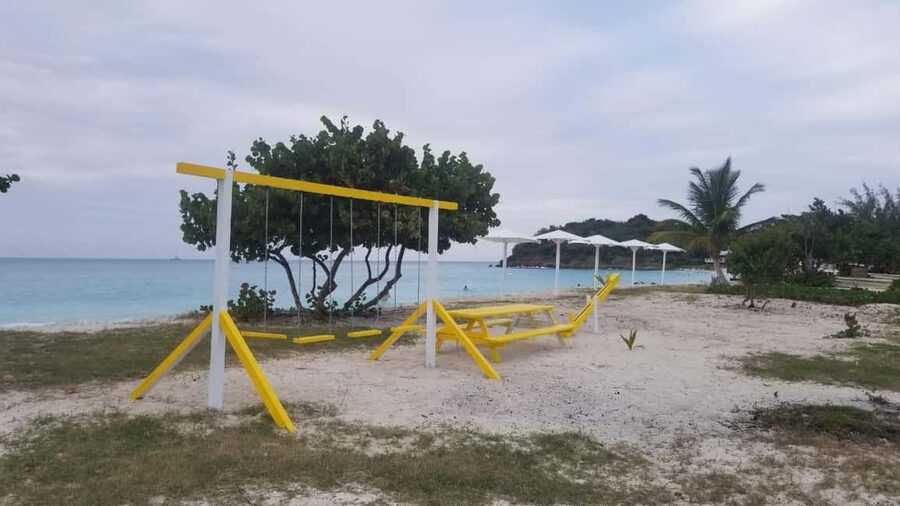 All-in-one day at Ffryes Beach with Swimming and Lunch Tour - Painting, jewelry making, and a slower side of Antigua