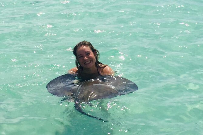 ANTIGUA FROM TOP TO BOTTOM: Stingray City, Beach, lunch & more... - Devil’s Bridge and the power of the sea