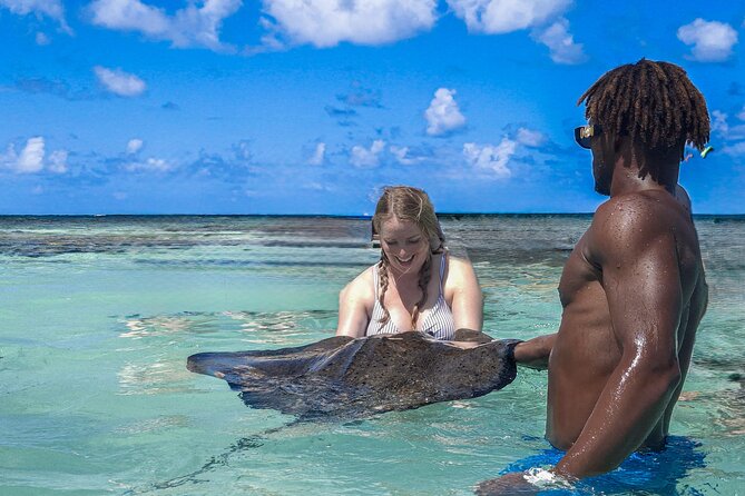 ANTIGUA FROM TOP TO BOTTOM: Stingray City, Beach, lunch & more... - Returning to St. John’s
