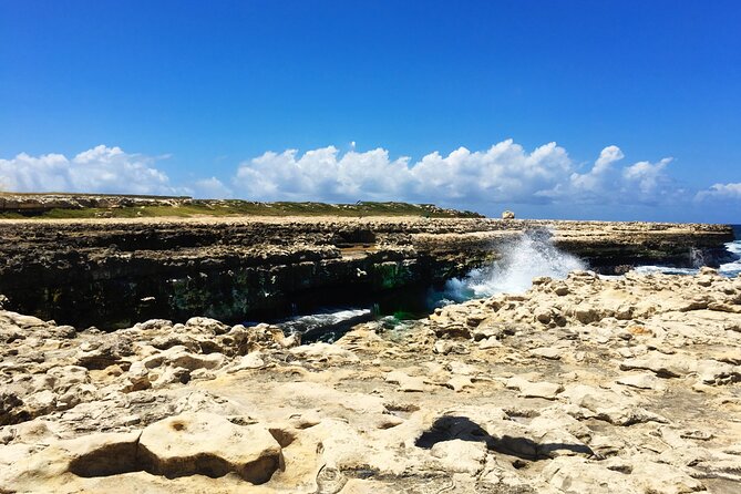 Antigua Round Island Tour - The vehicle, group size, and comfort question