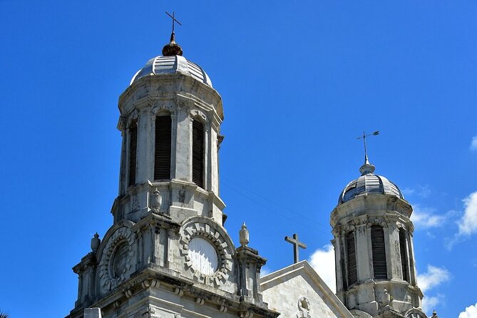 Antigua VIP Tours - Semi-Private Gold Tour - Betty’s Hope explains Antigua’s plantation past