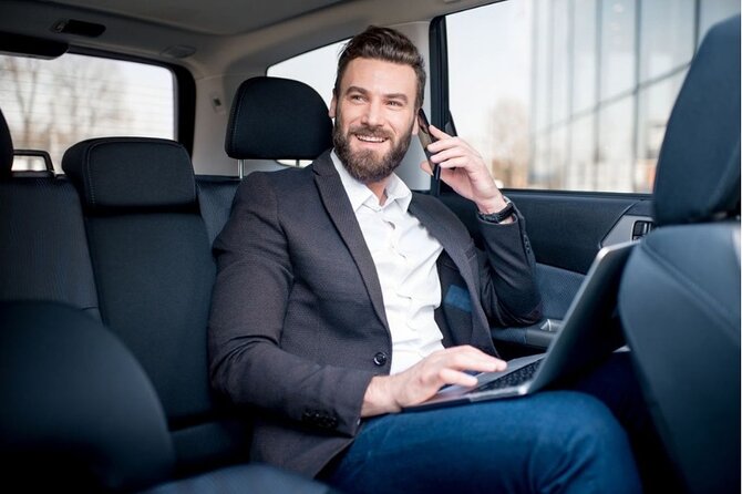 Biggvee Premium Airport One Way Transfer - Key points about the Biggvee airport transfer