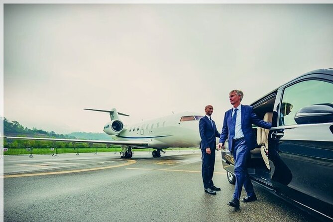 Private Round Trip Transfer From Antigua Airport to St. James's Club & Villas - Flight tracking helps when arrival plans change