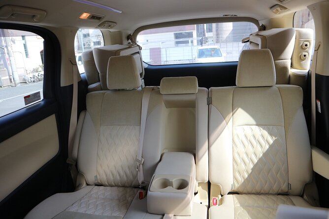 Shared Roundtrip Taxi Transfer from Antigua Airport to Royalton Antigua Resort - The 30 to 40 minute drive to Royalton Antigua