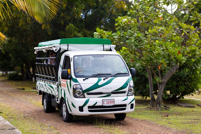 SoCoHo Jeep Safari - Historical Sites - Lunch - Beach - What the guides add to the day