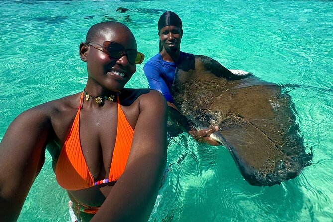 Stingray City Experience Antigua - Cruise Ship Passengers Edition - What the short boat ride adds