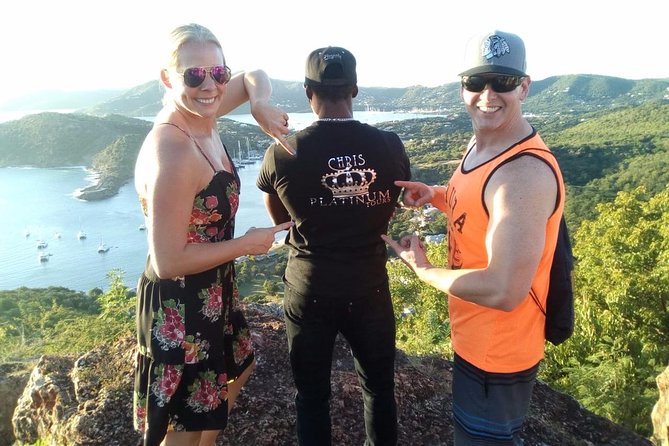 Taxi to Shirley heights lookout Sunday social package - A 30-minute chance to see Nelson’s Dockyard